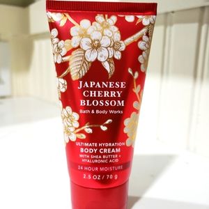 Japanese cherry blossom New, hand cream.